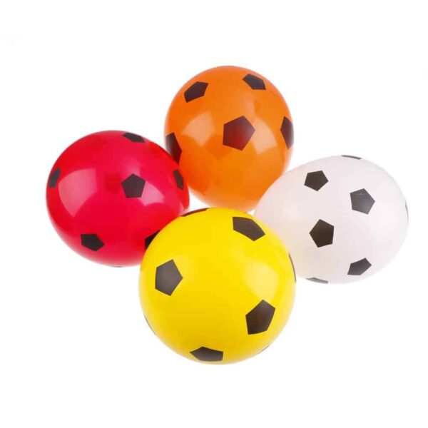 цветни топки за футболна тема, парти декорации за спортна празнична атмосфера, играчки за спорти и забавление, парти deluxe Bulgaria, футболни елементи за парти украса.