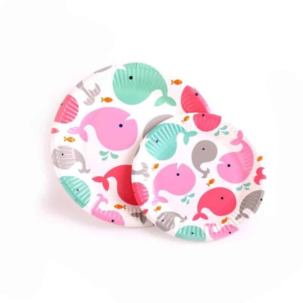Ядки за парти с морски китове в розово, синьо и сиво - перфектни за детска празнична декорация и тематични събития.