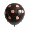Черен балон с розови точки за празненства и тържества.