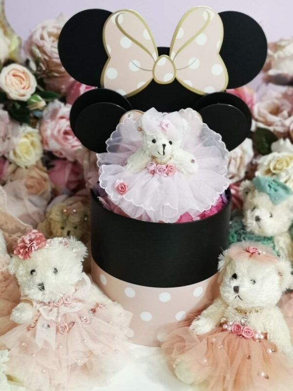 мини миещи мечки с балетни пачки и цветя, уникални подаръци, перфектни за детски партита и украса, от Party Deluxe, сладки плюшени играчки за подарък и декорация.