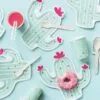 Празнична украса с кактуси, пластмасови чаши и прибори, подходяща за партита и събирания, с ярки цветове и игрив дизайн. Подгответе уникална празнична атмосфера с нашите тематични аксесоари.