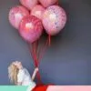 Ядки с цветни балони за празненства и събития, тематични украси и забавна атмосфера, подходящи за всякакви партиcele.