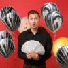 Парти украса с балони в черно, бяло и златисто за парти или събития на Party Deluxe.