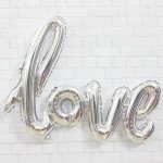 Красив фолиев надпис LOVE в различни цветове