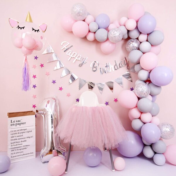Цветна балонна декорация за рожден ден с розови, лавандови и сребърни топки, празнична гирлянда "Честит Рожден ден" и пухкава розова пола за снимки, перфектна за детски партита.