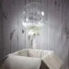 Кламер за балони със съобщение "On Your Wedding Day" за празненства и сватби, декорация с прозрачни балони и бели опаковки, перфектен за събития и специални поводи.