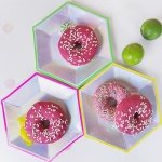 Красиви фосфорни парти чашки