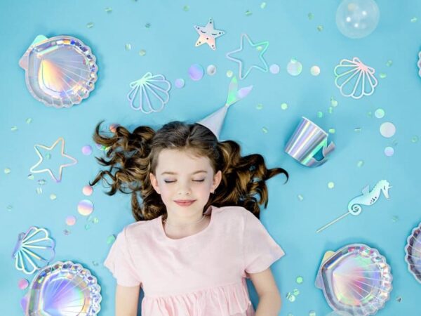 Рожденденска декорация за деца, балони и парти аксесоари, подходящи за всяка детска партия, от Party Deluxe. Весели и цветни украси за незабравим празник.