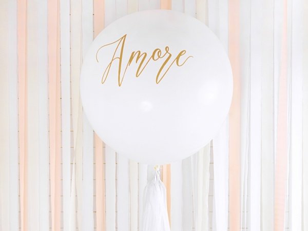 Огромен бял балон със златен надпис AMORE 1м