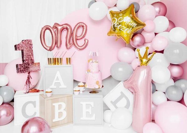 One бебе торта за рожден ден, балони и украса за първи рожден празник,Party Deluxe Bulgaria.