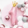 Лайфел 1: Бронзова и розова балонна торта с голяма цифра 1 и златна корона, подходяща за първи рожден ден.