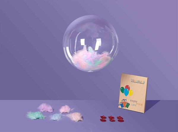 Циркулиращ въздушен балон с цветни пера, подходящ за парти декорации и забави, създаващ весела атмосфера за всяко събитие.