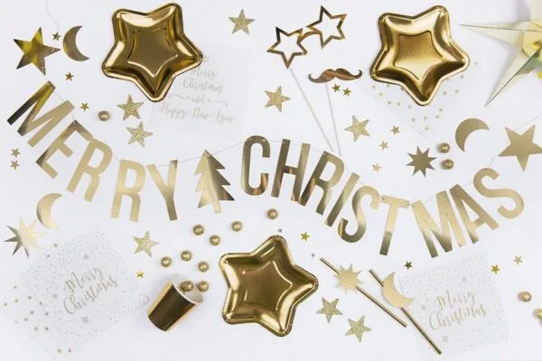 Merry Christmas гирлянда и празнични декорации за коледно парти, златни балони и звезди, подходящи за елха и банкетни тържества.