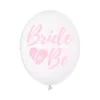 Мек бял балон с текста "Bride to Be" в розов цвят, подходящ за бъдещи булки и сватбени партита.