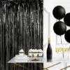 Party Deluxe празнична декорация с черни балони, шампанско и сладкиши за специални събития и тържества в стилен и луксозен интериор.