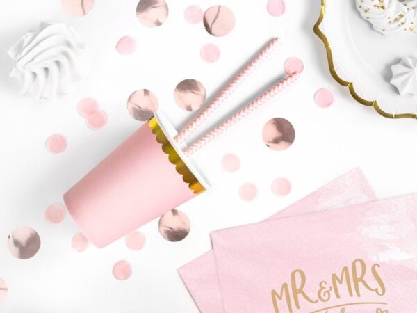 пуста хартиена чаша с розови и бели сламки за парти и декорации, подходящи за тържества и празненства, свързани с Party Deluxe.