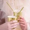 Златни празнични чаши за парти с хартиени сламки, идеални за рождения ден, сватба или друго събитие, за украса и забавление.