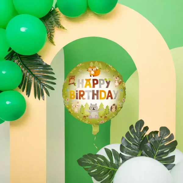 Balloon с надпис "ЧРД" за рожден ден, зелени и бели декорации с листа за тържества, идеи за празненства, празнични украси от Party Deluxe, весело рождено парти, цветни балони, декорации за рожден ден, празнична атмосфера.